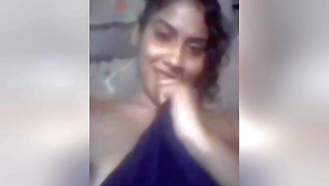 Today Exclusive- Bangla Girl Showing Boobs On Video Call