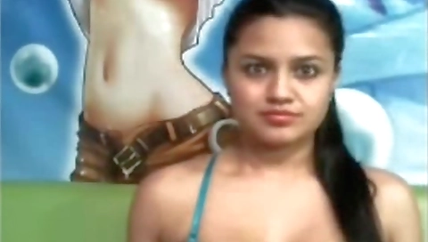 Punjab Amateur Girlfriend Flaunts And Fondles Boobs On Cam