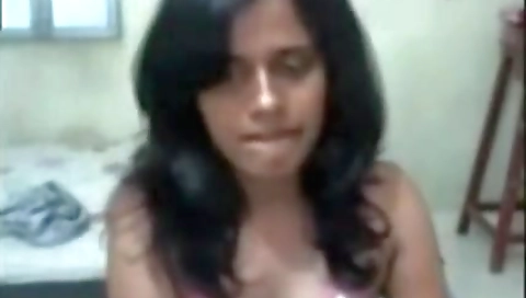 Delhi Amateur Girlfriend Fingers Herself For Lover On Webcam
