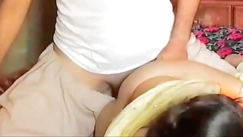 Young Ayesha Bhabhi Ki Chup Kar Phudi Mari - Ayesha Bhabhi Muslim Pakistani Desi Village Girl