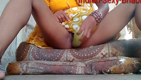 Hot Sexy Village Bhabhi Ki Fingering Pusssy Fuck