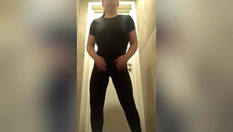 Sexy Gym Girl Masturbates In The Gym Locker Room Until Caught