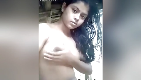 Village Girl Showing Her Boobs