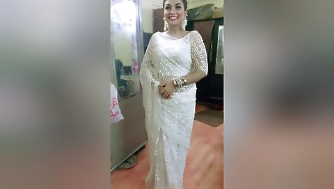 Hot Bangla Magi Shows Her Nude Body