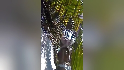 Today Exclusive- Cute Lankan Girl Showing Her Nude Body And Outdoor Bathing 7