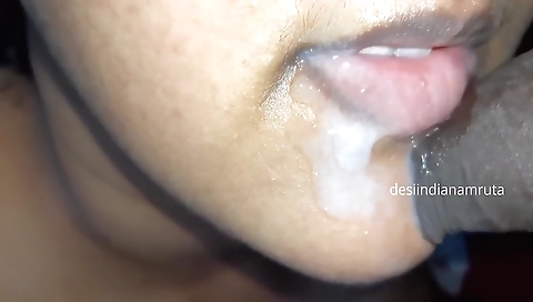 Desi Cute Indian Bhabhi Gets Massive Cumshot In Beautiful Mouth & Lip From Her Devars Cock !!