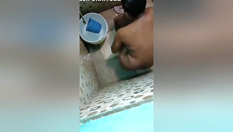 Desi Girl Bathing Record In