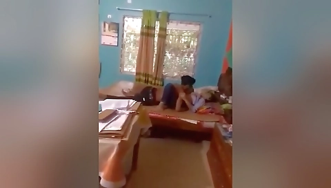 Today Exclusive- Desi Lover Romance And Bf Sucking Gf Boobs