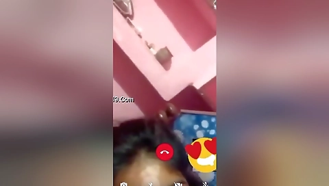 Today Exclusive- Telugu Bhabhi Showing Her Boobs On Video Call