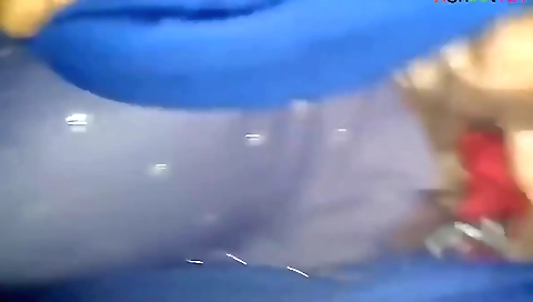 Desi Hot Muslim Girlfriend Fucking In Bus