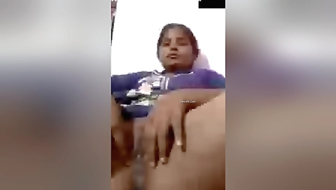 Today Exclusive -desi Girl Shows Her Boobs And Pussy Pat 4