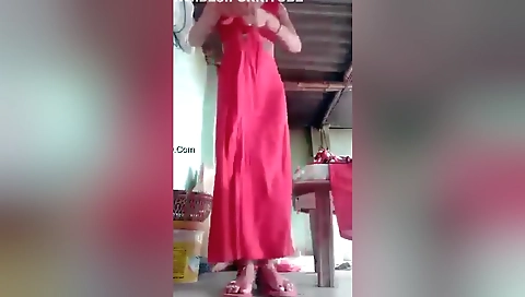 Today Exclusive- Sexy Desi Bhabhi Showing Her Nude Body