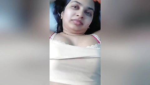 Today Exclusive- Super Hot Nri Wife Boob Visible 2