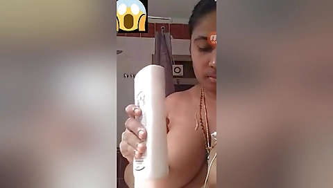 Today Exclusive- Mallu Bhabhi Showing Her Big Boobs