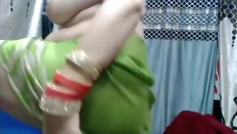 Desi Bhabhi Nude Show At 300