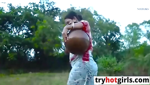 Hot Sexy Women Ko Jungle Me Lake Jabardast Choda