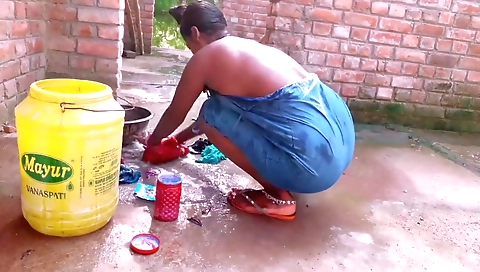 Chhup Chhup Ke Maine Bhabhi Ki Chut Dekhi Nahate Time, I See Pussy Her Bhabhi In Bothing