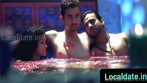 Hot Bhabhi Ko Nahate Huye Dekha Or Mast Choda