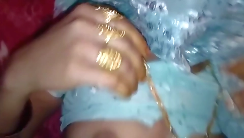 Jor Se Mat Hilao Muh Me Gir Jayega