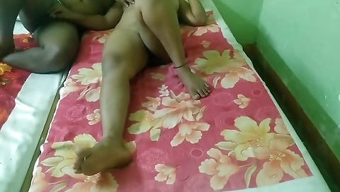 Tamil Grils Hand Job To Har Boyfriend And Show Her Boobs