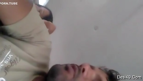 Exclusive – Cute Indian Lover Romance And Boob Sucking In Car