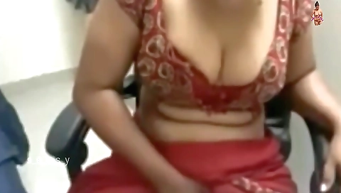 Desi South Bhabi Self Masturbating On Live Cam With Full Nude &telugu Dirty Talking.excellent Pink Saree With Blouse