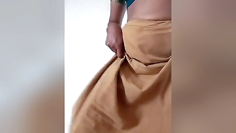 Swetha Tamil Wife Saree Strip Nude Video - Big Naturals
