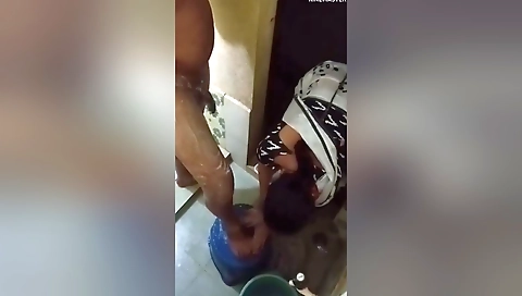 My Girlfriend Bathing Me