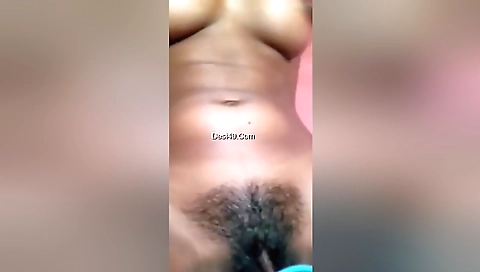Today Exclusive- Shy Lankan Girl Showing Her Boobs