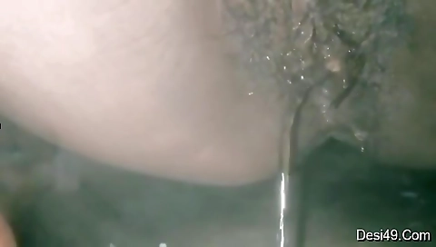 Today Exclusive- Desi Village Girl Showing Her Boobs And Pussy 1