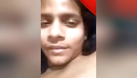 Cute Desi Girl Shows Her Boobs On Video Call