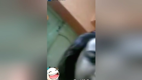 Today Exclusive- Desi Girl Showing Her Boobs On Video Call