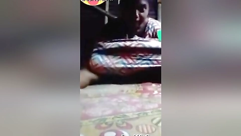 Today Exclusive- Desi Boudi Showing Boobs And Pussy To Lover On Video Call