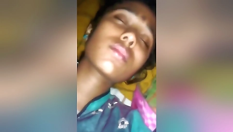 Today Exclusive- Cute Desi Girl Pussy Video Record By Lover