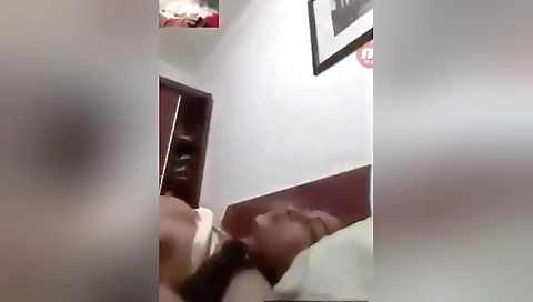 Today Exclusive- Cute Desi Girl Showing Her Boobs