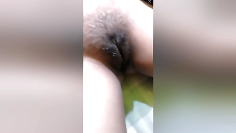 Today Exclusive- Desi Bhabhi Showing Her Boobs And Pussy