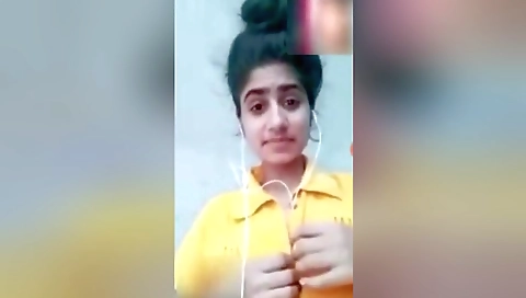 Today Exclusive- Cute Desi Girl Showing Her Boobs And Pussy 7