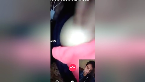 Today Exclusive- Sexy Bihari Girl Showing Her Boobs On Video Call 2