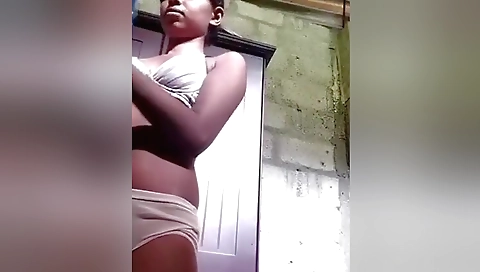 Today Exclusive- Village Girl Record Nude Video For Lover