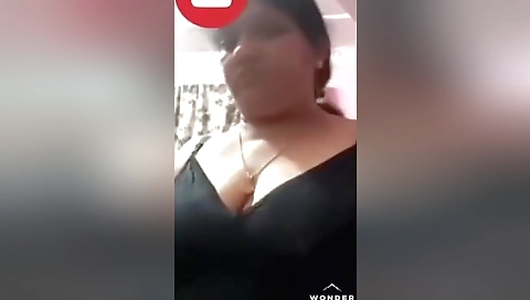 Today Exclusive- Horny Punjabi Bhabhi Showing Her Big Boobs To Lover