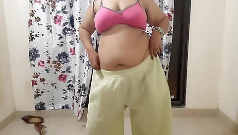 Indian Desi Bhabhi Getting Horny For Her Sex Night