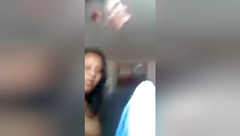 Today Exclusive- Desi Bhabhi Showing Her Boobs On Video Call