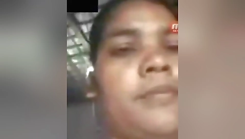 Today Exclusive- Horny Village Bhabhi Showing Her Pussy On Video Call