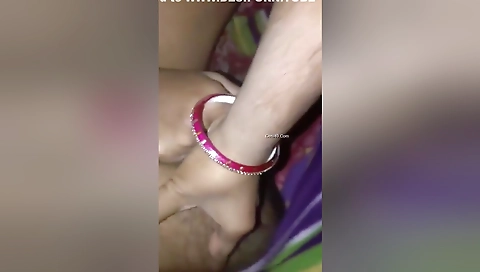 Today Exclusive- Telugu Bhabhi Handjob