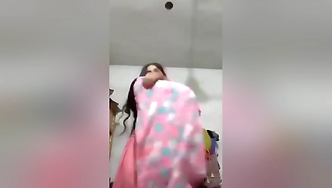 Today Exclusive -cute Bangla Girl Shows Her Boobs
