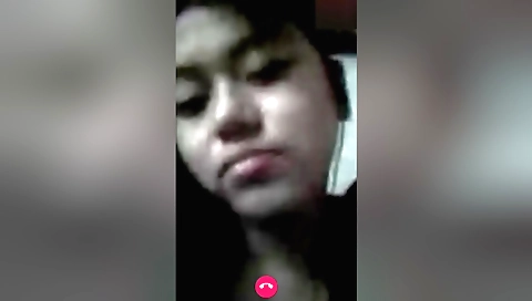 Today Exclusive-cute Desi Girl Shows Her Boobs On Vc