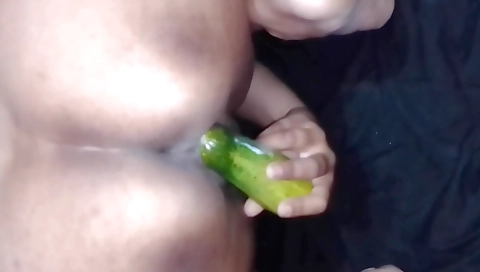 Pakistani Bhabhi Use Cucumber And Cuming 2