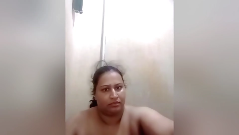 Horny Desi Bhabhi Shows Her Boobs And Pussy
