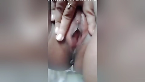 Today Exclusive- Sexy Desi Girl Strip Her Cloths And Shows Her Nude Body