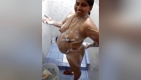 Desi Wife Nude Video Record By Hubby 1